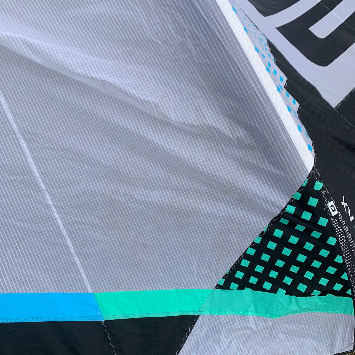 USED Core XR8 Kite-17m-White