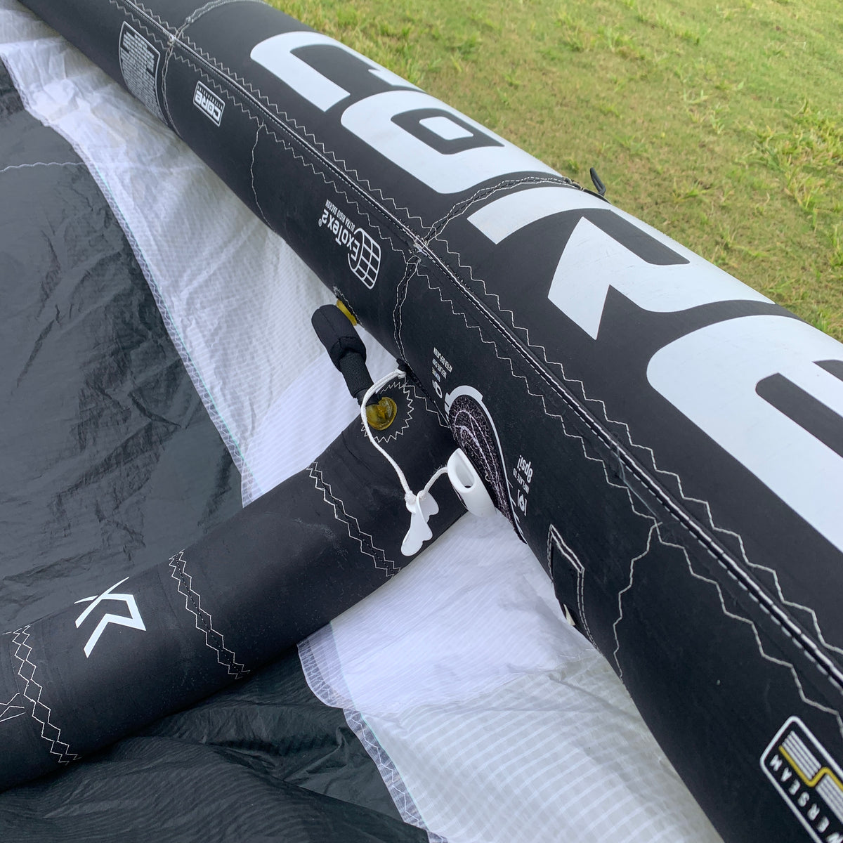USED Core XR8 Kite-17m-White