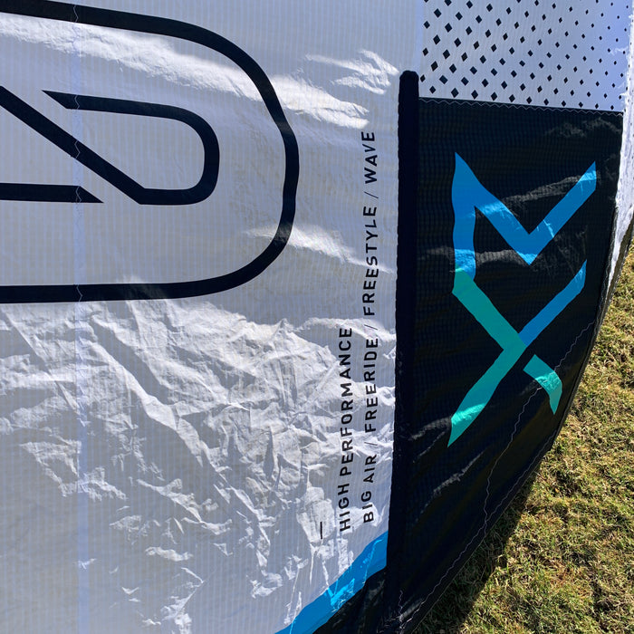 USED Core XR8 Kite-9m-White