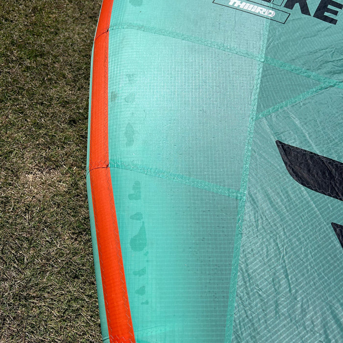 USED F-One Strike V3-4.5m-Mint/Flame — REAL Watersports