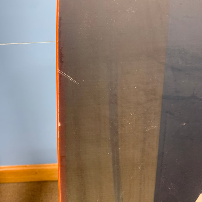 USED F-One Trax HRD LT Kiteboard-139cm w/ Plat. Bindings