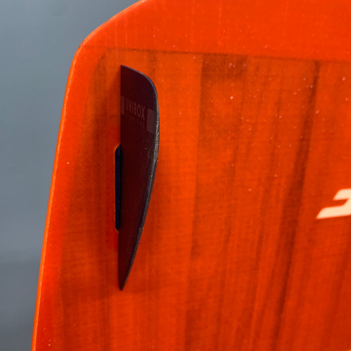 USED F-One Trax HRD LT Kiteboard-139cm w/ Plat. Bindings