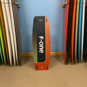 USED F-One Trax HRD LT Kiteboard-140cm LW w/ Plat. Bindings