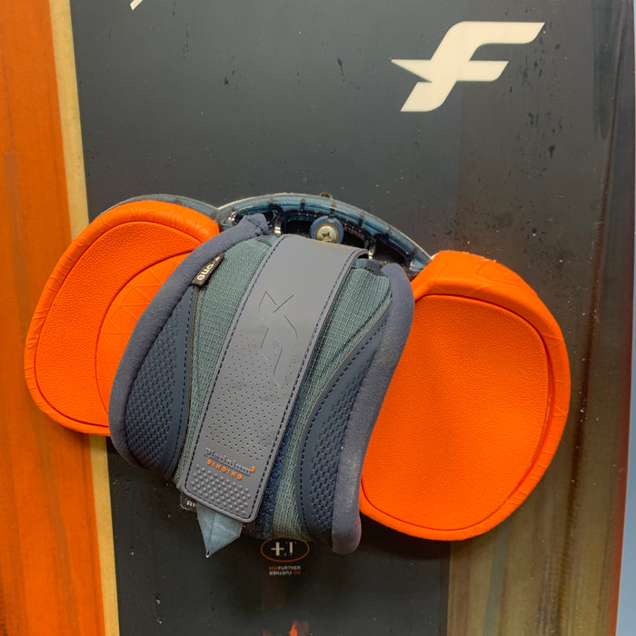 USED F-One Trax HRD LT Kiteboard-140cm LW w/ Plat. Bindings