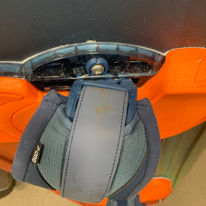 USED F-One Trax HRD LT Kiteboard-140cm LW w/ Plat. Bindings