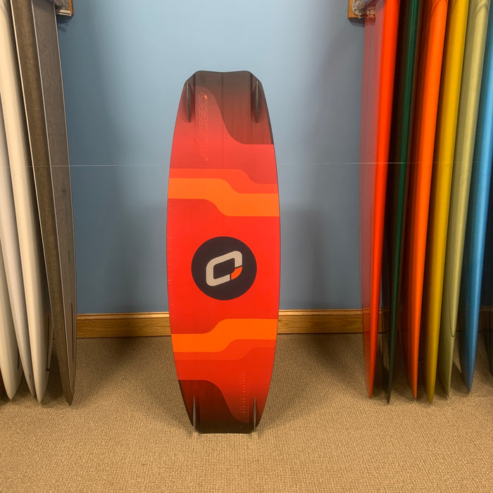 USED Ozone Code V4 Kiteboard-Red-141cm w/Straps