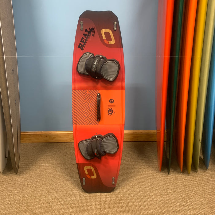 USED Ozone Code V4 Kiteboard-Red-141cm w/Straps