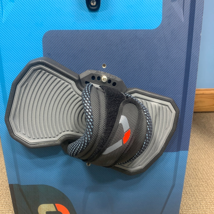 USED Ozone Torque V3 Kiteboard-138cm w/Straps