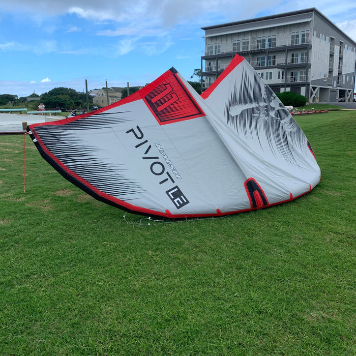 RENTAL 2024 Naish Pivot Kite-11m-LE
