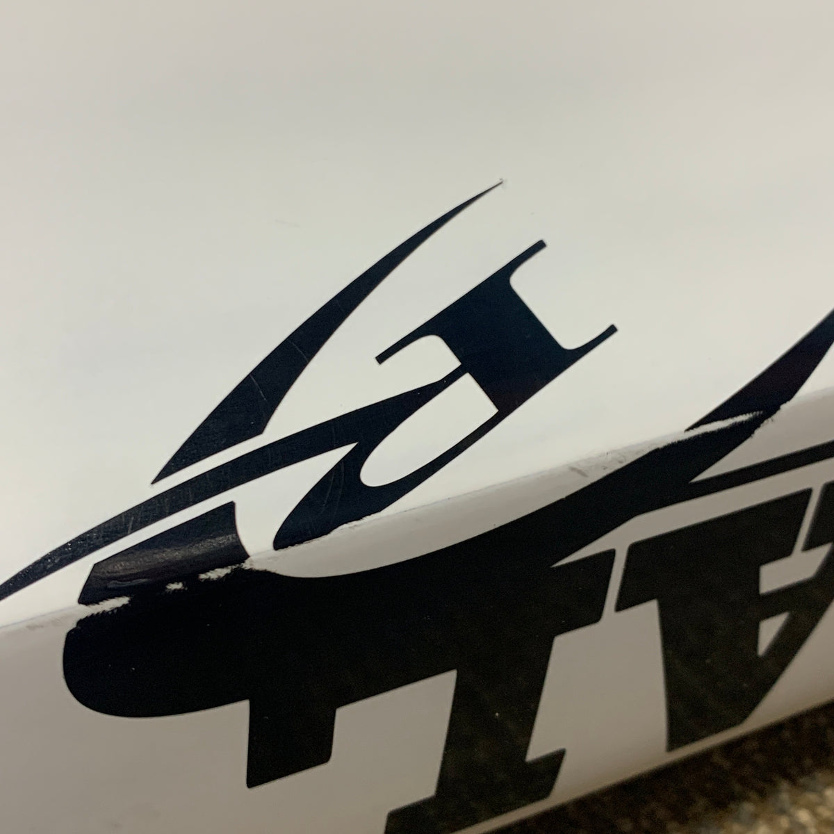 USED Armstrong Downwind Performance Foilboard-8'11" x 108L