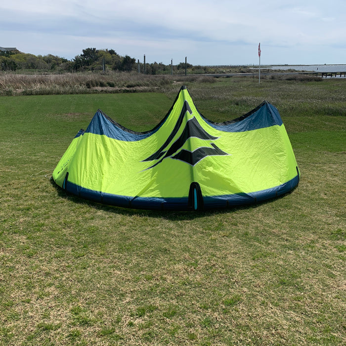 USED 2025 Naish Pivot Kite-Yellow-9m