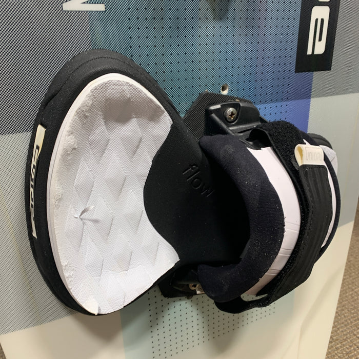 USED Core Fusion 6 Kiteboard-144cm w/Straps