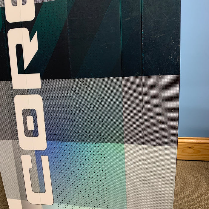 USED Core Fusion 6 Kiteboard-144cm w/Straps
