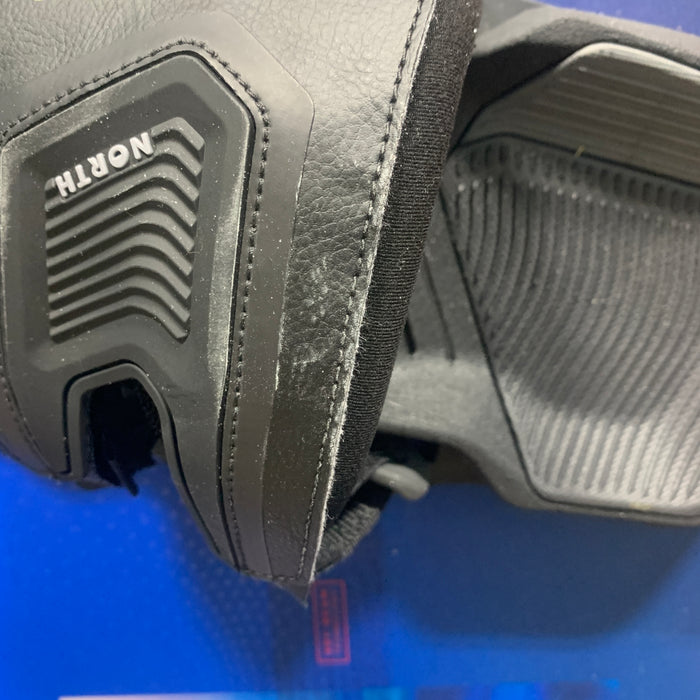 USED 2025 North Atmos Kiteboard-136 x 40cm w/Straps