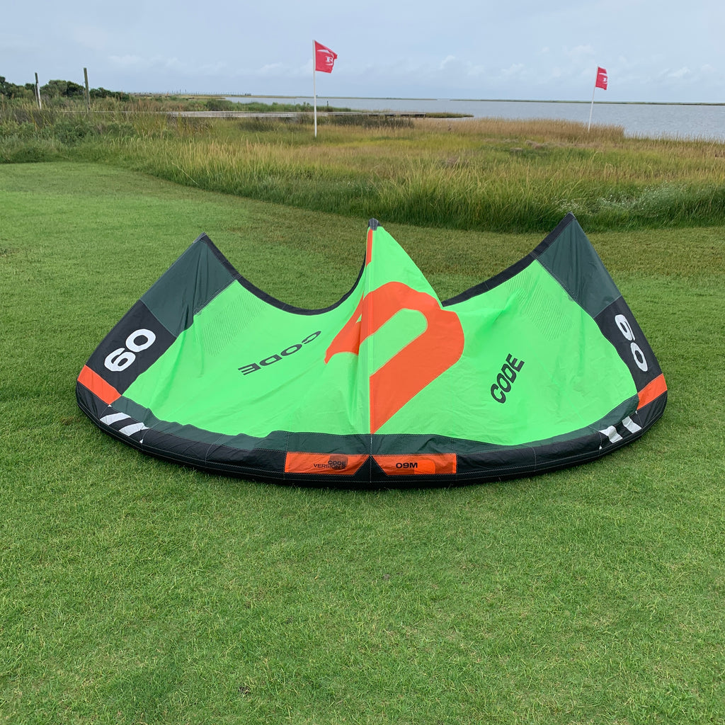 USED Slingshot Code V2 Kite-Green-9m