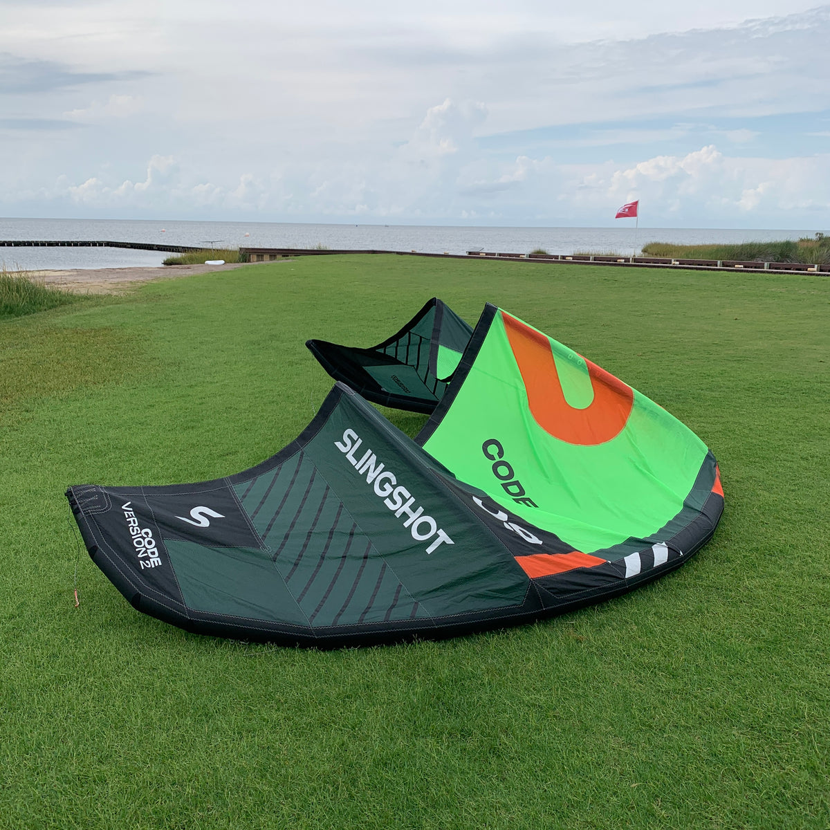USED Slingshot Code V2 Kite-Green-9m