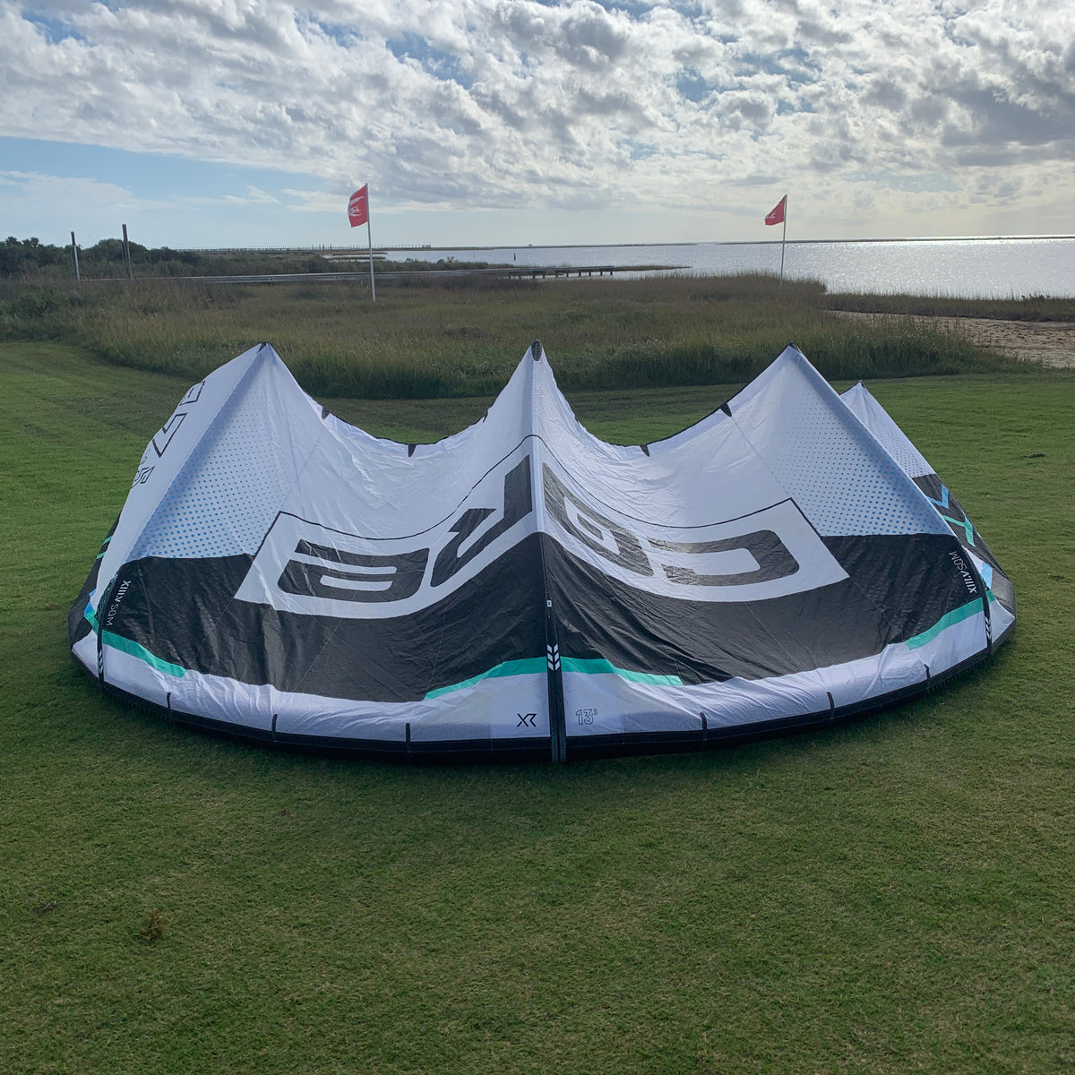 USED Core XR8 Kite-13.5m-White