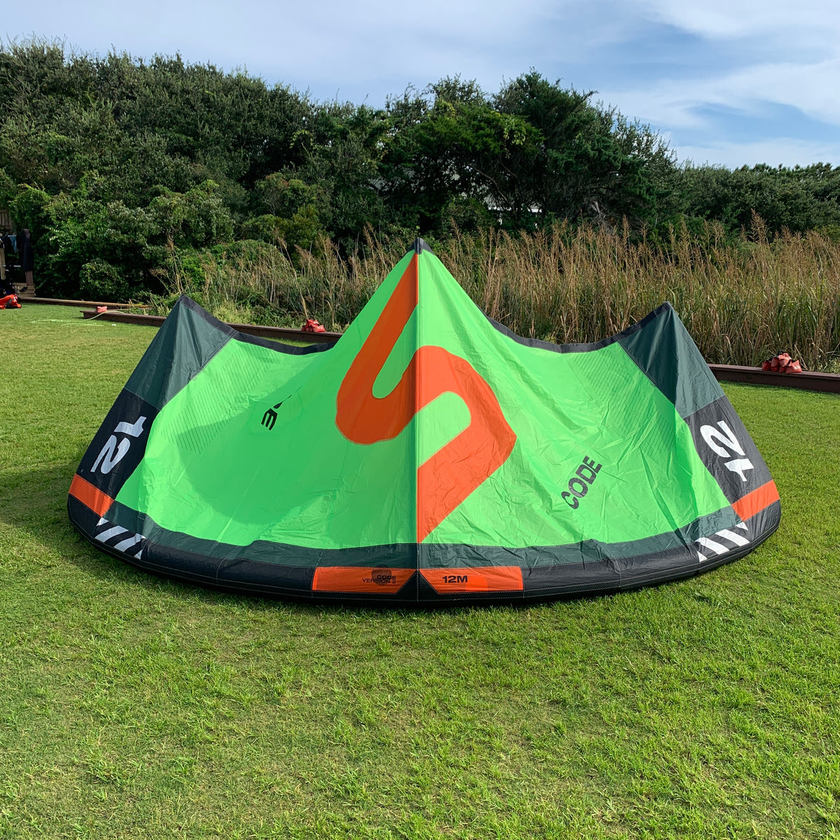 USED Slingshot Code V2 Kite-Green-12m