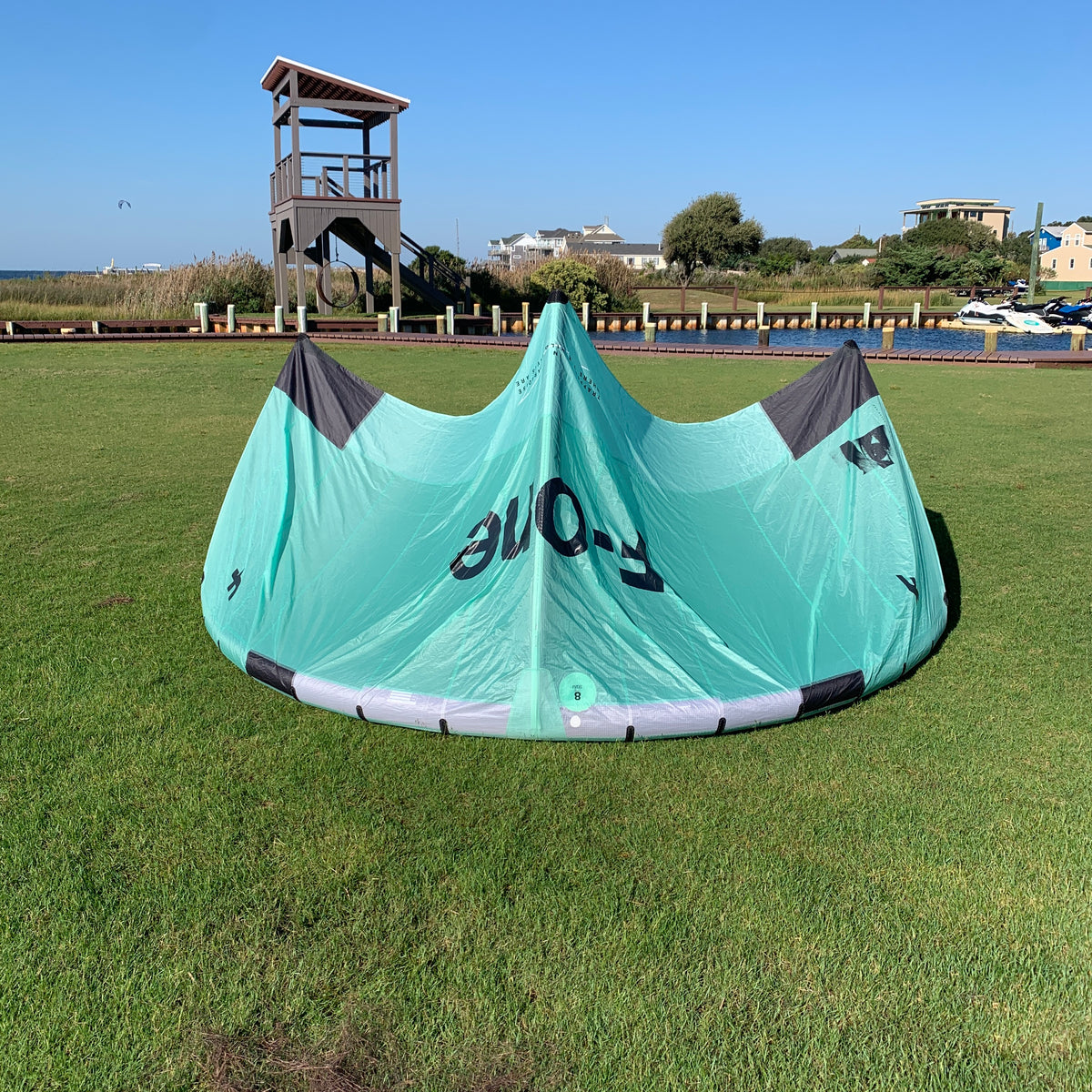 USED F-One Addikt TEC Kite-Black/Mint-8m