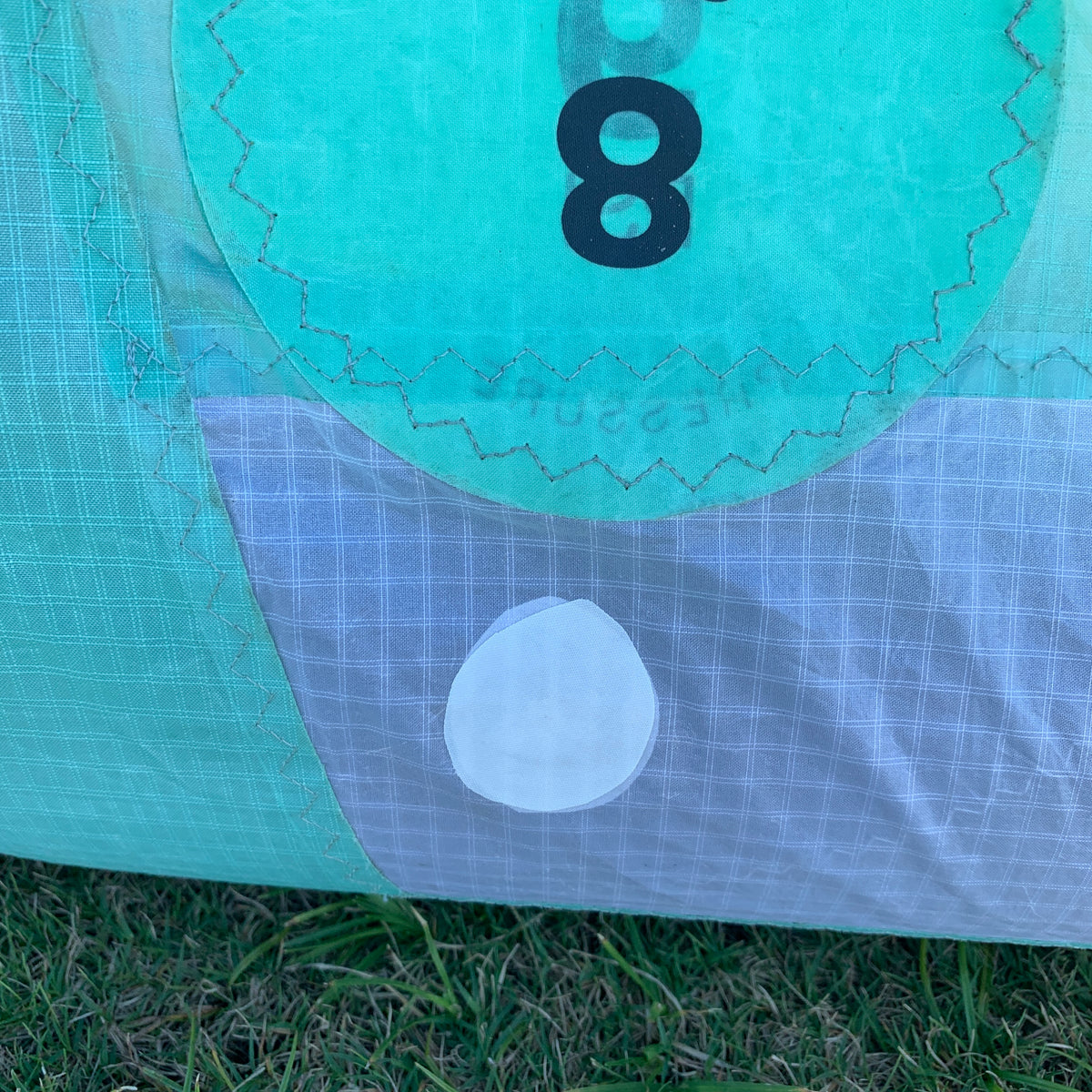 USED F-One Addikt TEC Kite-Black/Mint-8m