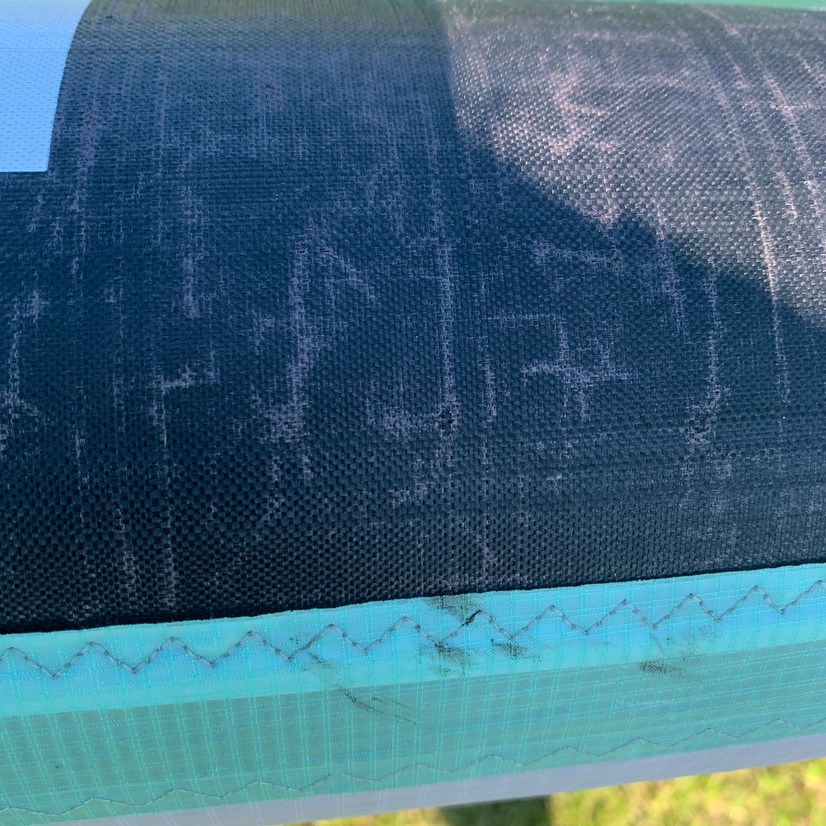 USED F-One Addikt TEC Kite-Black/Mint-10m