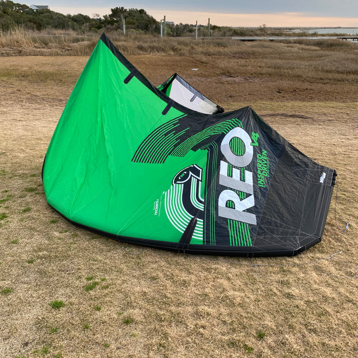 USED Ozone REO V4 Kite-9m-Emerald (In Dakine Bag)