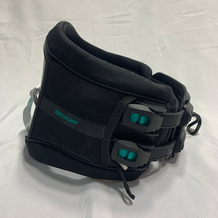 USED Ride Engine Elite Carbon Type 1 Hyperlock Harness-XL