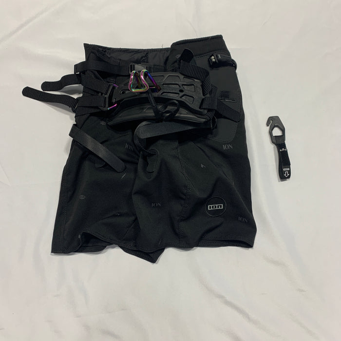 USED ION B2 Seat Harness-Black-X-Small