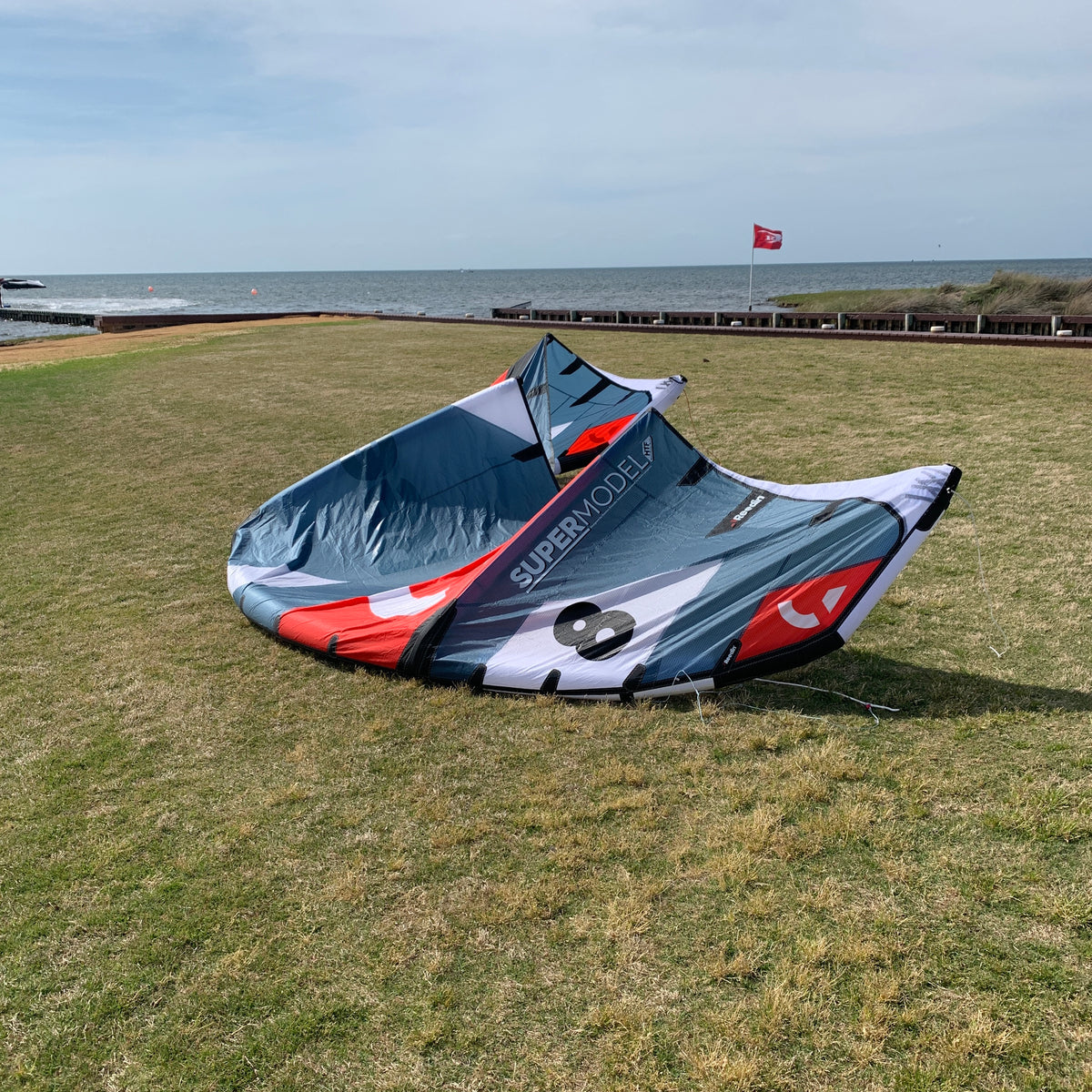 USED Reedin SuperModel HTF Kite-Neptune Blue-8m