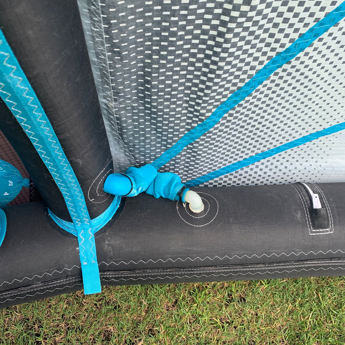 USED Airush Session V2 Team Kite-9m