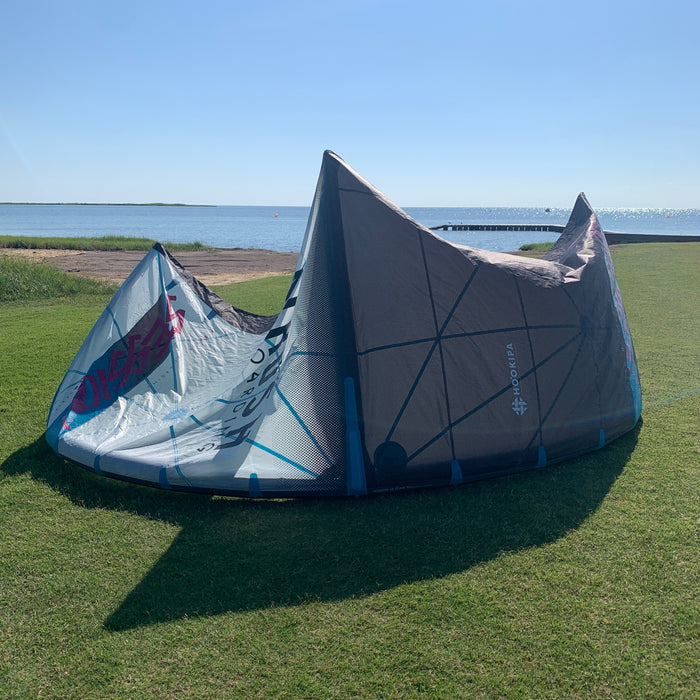 USED Airush Session V2 Team Kite-9m