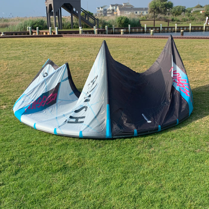 USED Airush Session V2 Team Kite-8m
