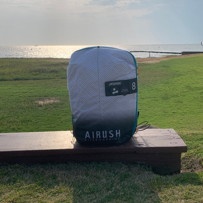 USED Airush Session V2 Team Kite-8m