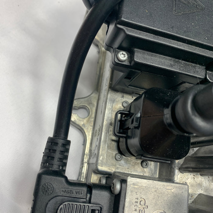 USED Lift Foils V4 Battery Charger