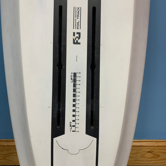 USED Armstrong Midlength FG Foilboard-5'9" x 65L