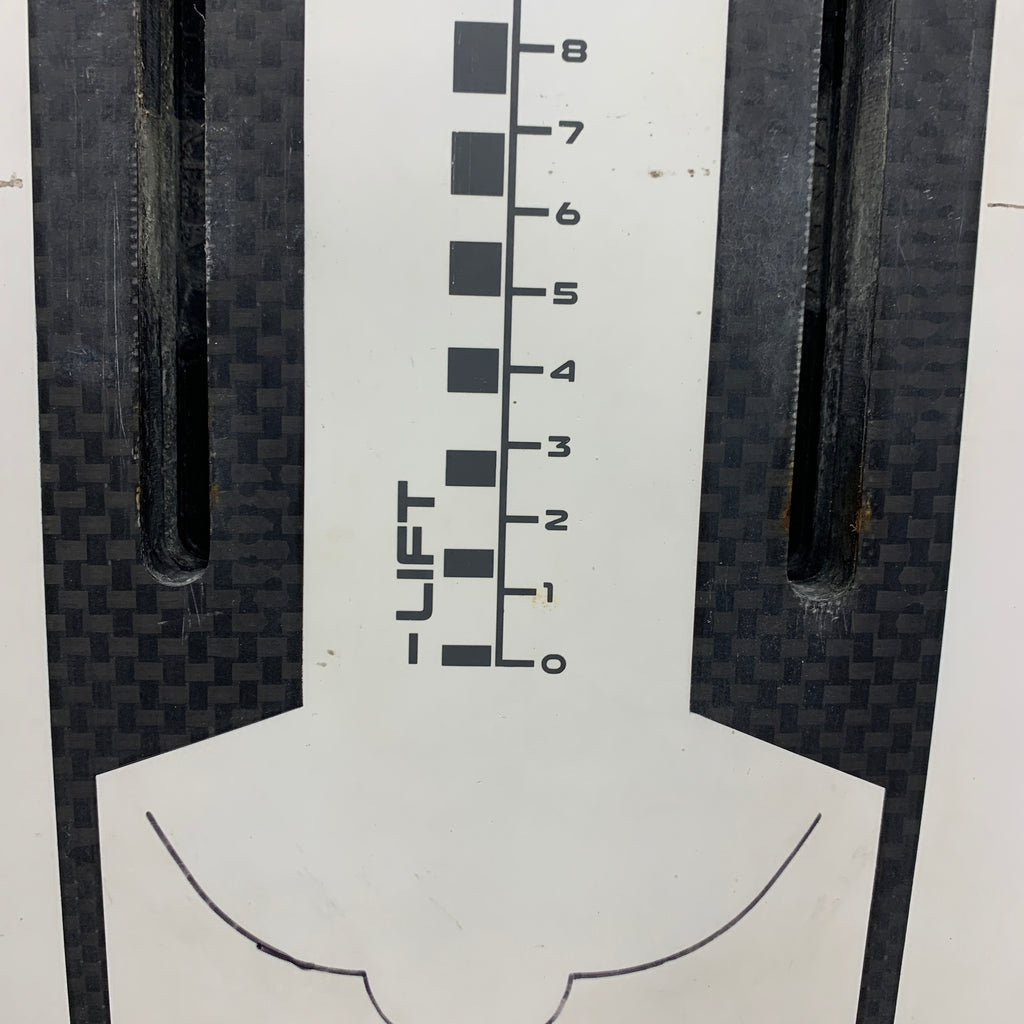 USED Armstrong Midlength FG Foilboard-5'9" x 65L