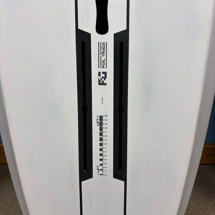 USED Armstrong Wing FG Foilboard-5'11" x 120L