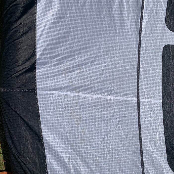 USED Core XR8 Kite-11m-Black
