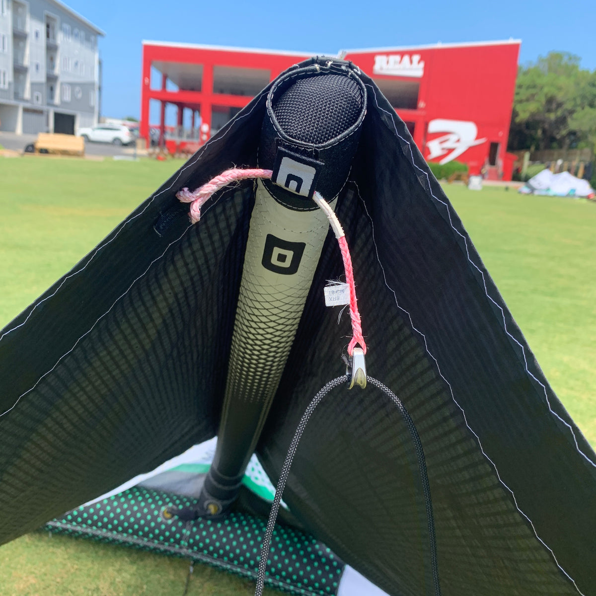 USED Core XR8 Kite-11m-Black