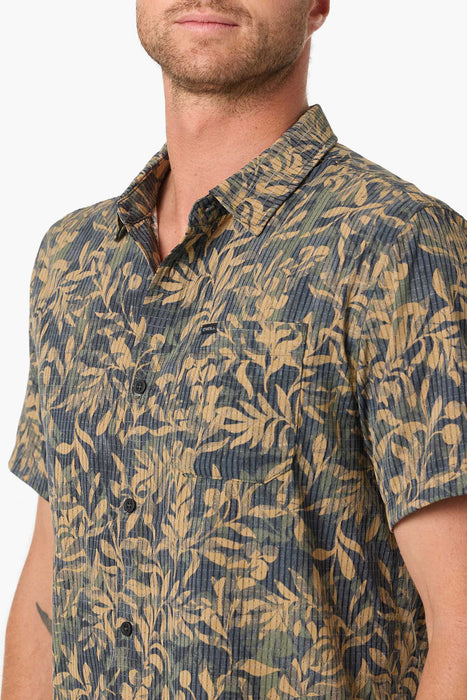 O'Neill Trvlr Perforated Printed Standard S/S Shirt-Black