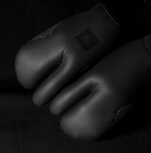 Manera MAGMA Lobster Glove-2.5mm