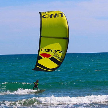 Ozone Uno V2 Kite-Black-2.5m