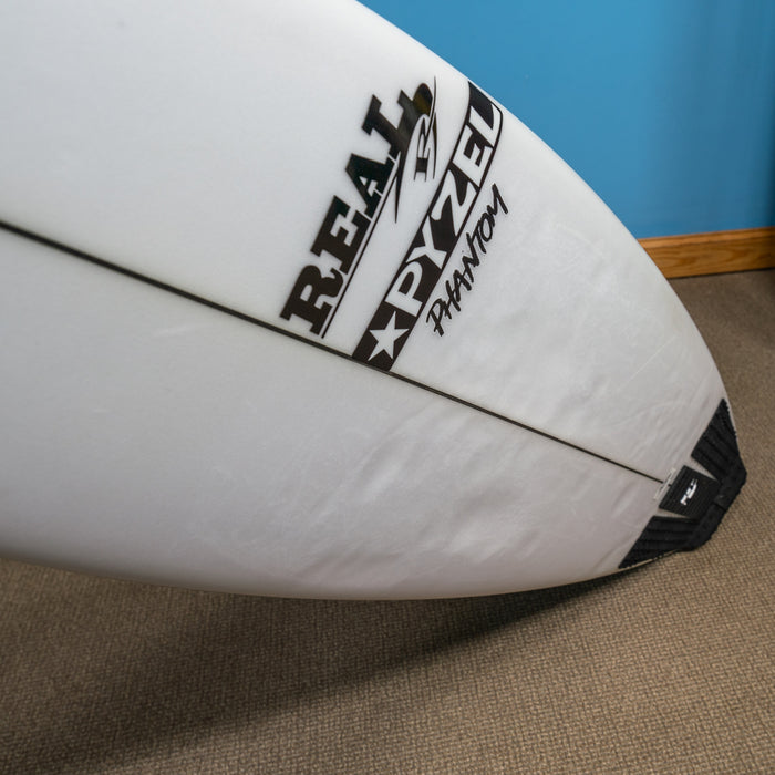 USED Pyzel Phantom PU/Poly 5'9
