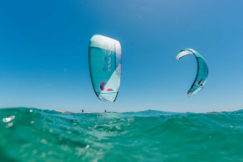 Reedin Whisper Kite