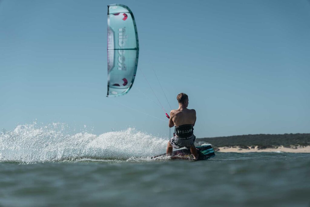 Reedin Whisper Kite