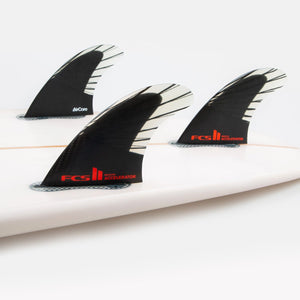 FCS Accelerator PC Carbon Tri Fin Set-Black/Red-Medium