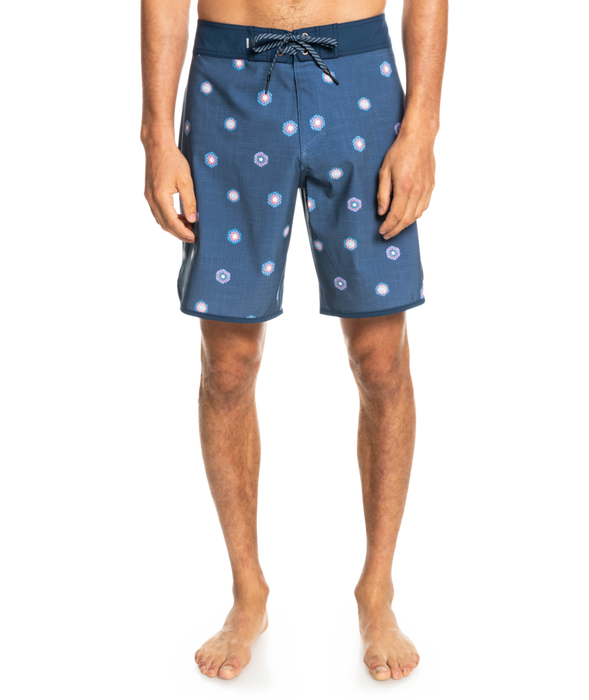 Quiksilver Surfsilk Scallop 19 Boardshorts-Insignia Blue